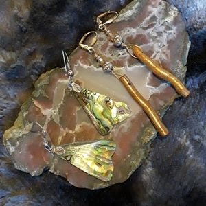 Abalone shell and coral earrings - 2 pairs